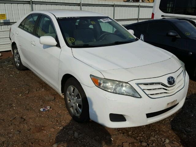 4T1BF3EK3BU597686 - 2011 TOYOTA CAMRY BASE WHITE photo 1