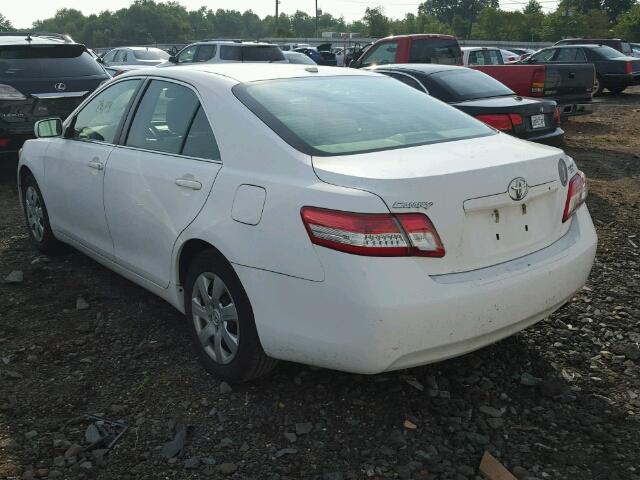 4T1BF3EK3BU597686 - 2011 TOYOTA CAMRY BASE WHITE photo 3