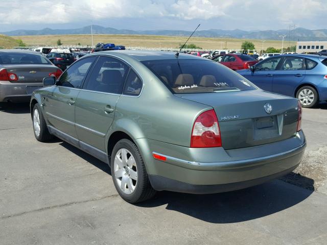 WVWRH63B62P344510 - 2002 VOLKSWAGEN PASSAT GLX GREEN photo 3