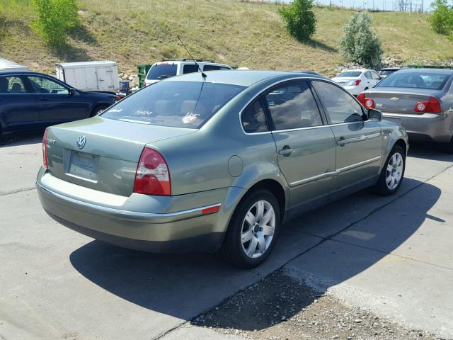 WVWRH63B62P344510 - 2002 VOLKSWAGEN PASSAT GLX GREEN photo 4