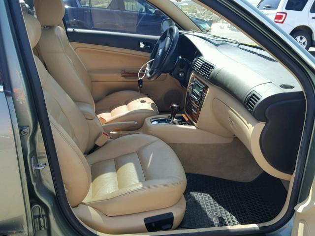 WVWRH63B62P344510 - 2002 VOLKSWAGEN PASSAT GLX GREEN photo 5