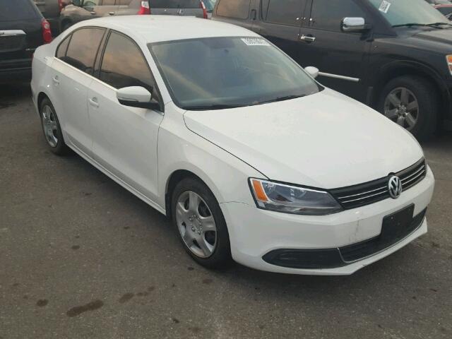 3VWDP7AJ8DM377303 - 2013 VOLKSWAGEN JETTA SE WHITE photo 1