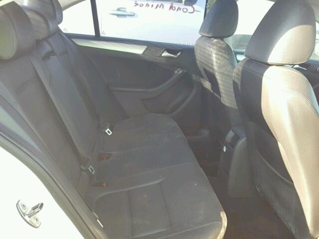 3VWDP7AJ8DM377303 - 2013 VOLKSWAGEN JETTA SE 白色 照片 6