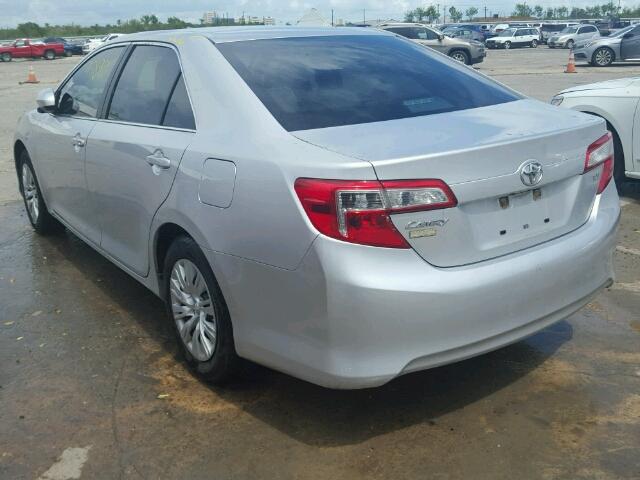 4T4BF1FK9ER343638 - 2014 TOYOTA CAMRY L SILVER photo 3