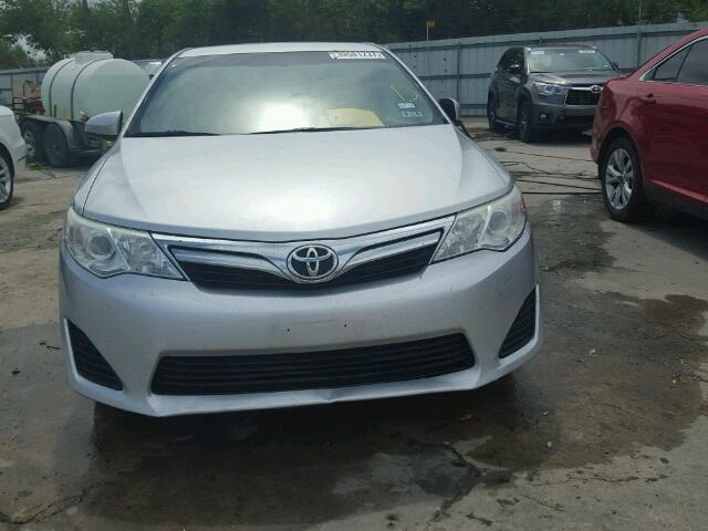 4T4BF1FK9ER343638 - 2014 TOYOTA CAMRY L SILVER photo 9