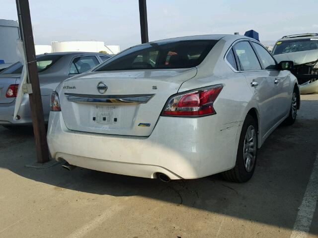 1N4AL3AP1EC284890 - 2014 NISSAN ALTIMA 2.5 WHITE photo 4