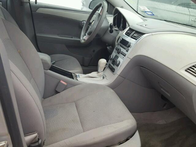 1G1ZA5E01CF388375 - 2012 CHEVROLET MALIBU LS ვერცხლისფერი ფოტო 5