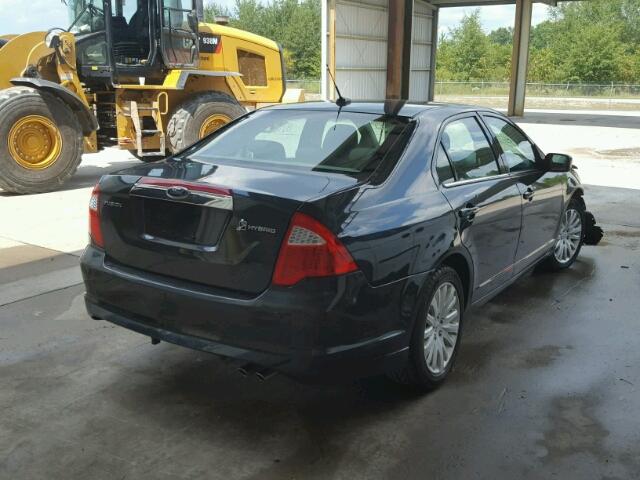 3FADP0L30AR366311 - 2010 FORD FUSION GRAY photo 4