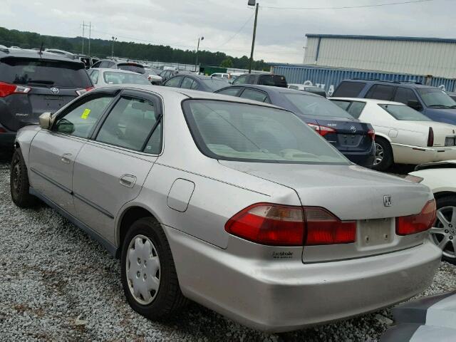 JHMCG5643XC008973 - 1999 HONDA ACCORD LX SILVER photo 3