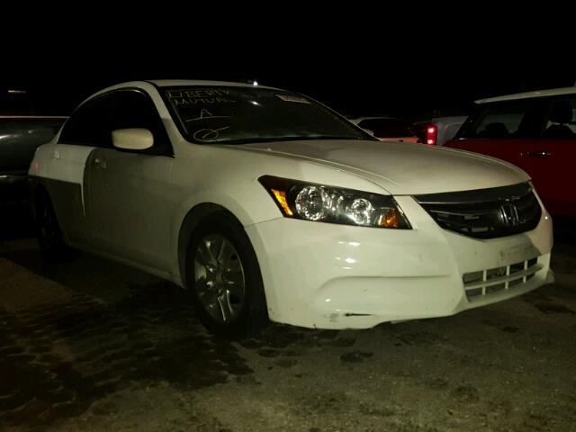 1HGCP2F61BA068175 - 2011 HONDA ACCORD SE WHITE photo 1