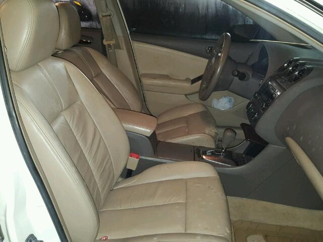 1N4AL2AP7AN416589 - 2010 NISSAN ALTIMA BAS WHITE photo 5