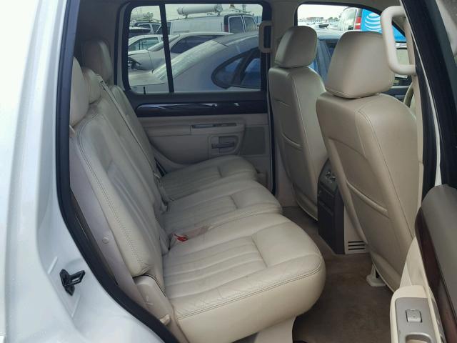 5LMEU68H14ZJ48465 - 2004 LINCOLN AVIATOR 白色 照片 6