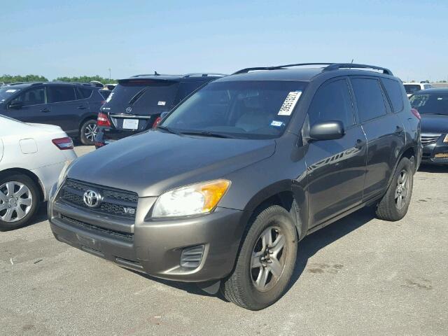 JTMZK4DV2AD003622 - 2010 TOYOTA RAV4 GRAY photo 2