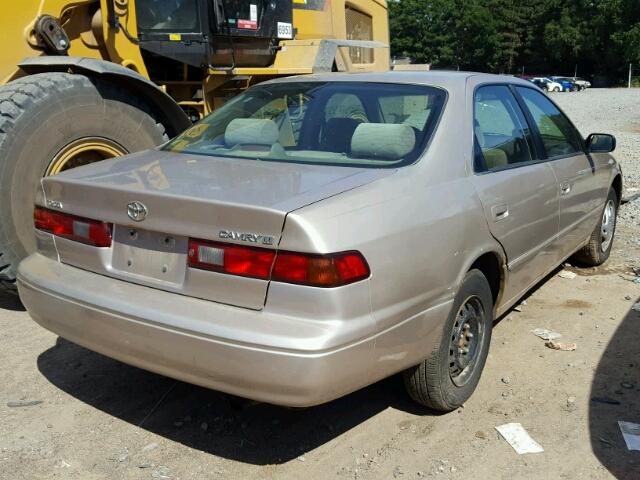 4T1BG22KXWU346441 - 1998 TOYOTA CAMRY TAN photo 4