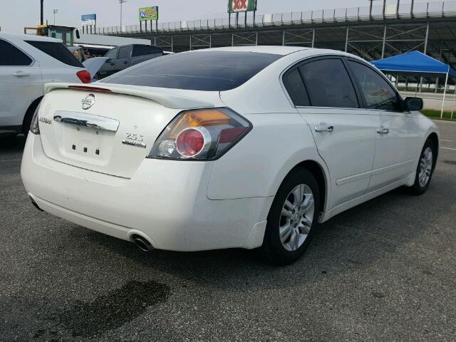 1N4AL2AP6BN485596 - 2011 NISSAN ALTIMA BAS WHITE photo 4