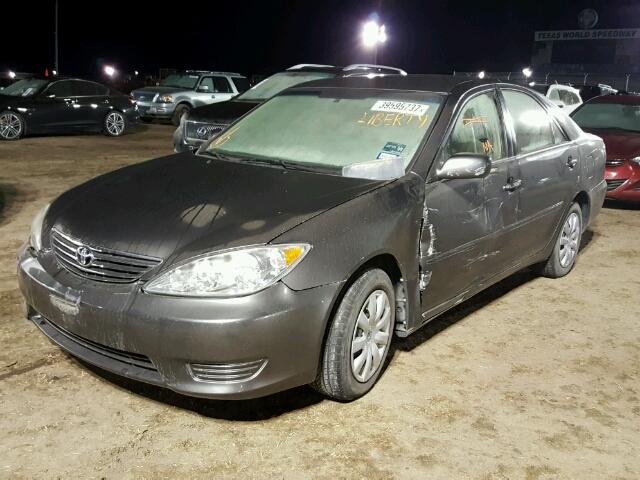 4T1BE32K56U662437 - 2006 TOYOTA CAMRY LE GRAY photo 2