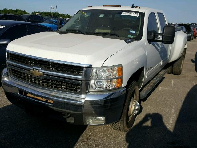 1GC7K1B62AF106772 - 2010 CHEVROLET SILVERADO WHITE photo 2