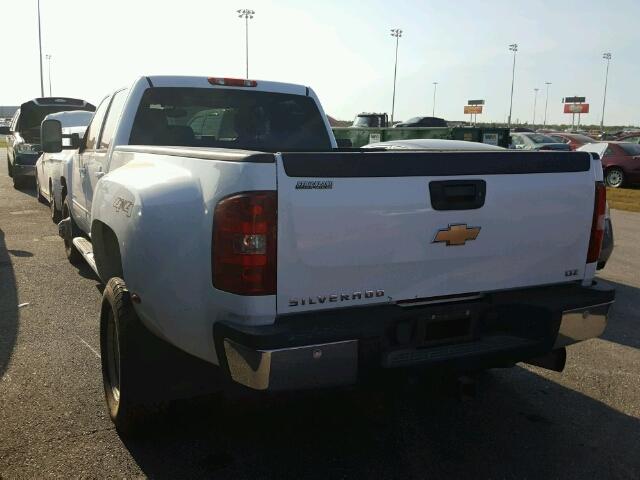 1GC7K1B62AF106772 - 2010 CHEVROLET SILVERADO WHITE photo 3