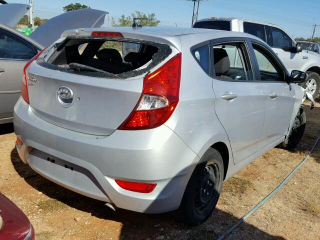 KMHCT5AE4GU237584 - 2016 HYUNDAI ACCENT SILVER photo 4