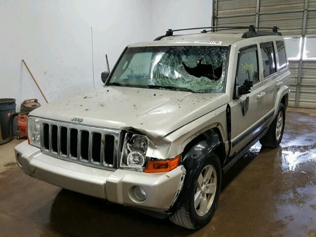 1J8HG48K58C142343 - 2008 JEEP COMMANDER SILVER photo 2
