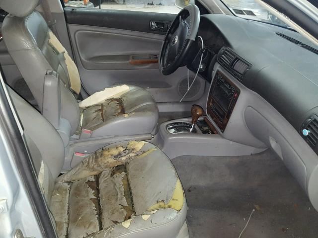 WVWVD23B2YE384512 - 2000 VOLKSWAGEN PASSAT GLX 银色 照片 5