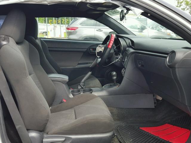 JTKJF5C73C3033885 - 2012 TOYOTA SCION TC ვერცხლისფერი ფოტო 5