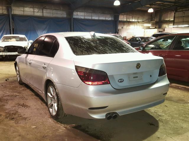 WBANB33564B113077 - 2004 BMW 545 I SILVER photo 3