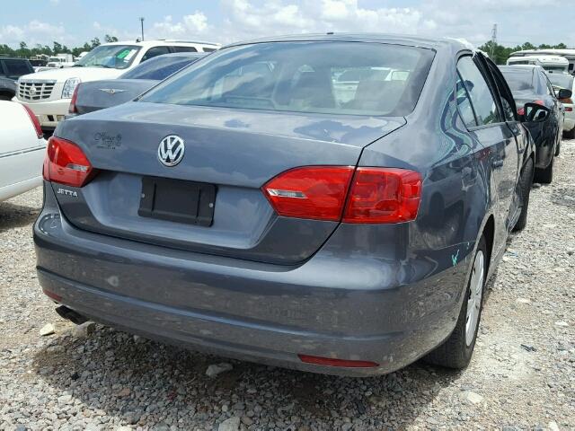 3VW2K7AJ3EM235898 - 2014 VOLKSWAGEN JETTA BASE 灰色 照片 4