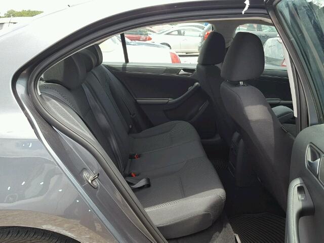 3VW2K7AJ3EM235898 - 2014 VOLKSWAGEN JETTA BASE 灰色 照片 6