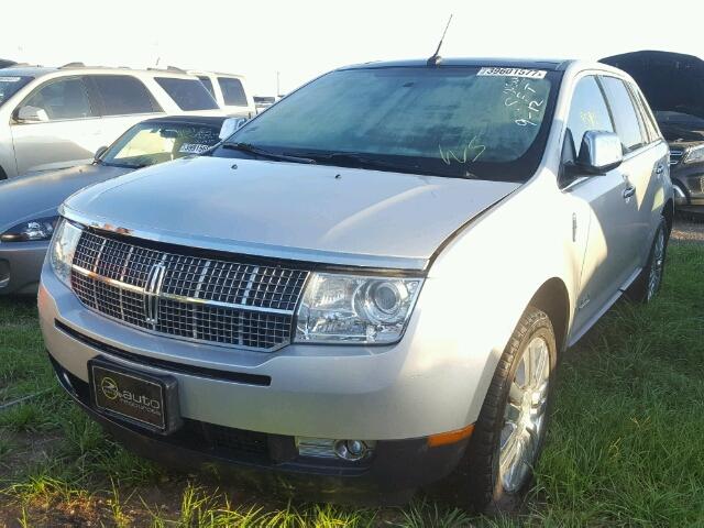 2LMDU88C99BJ05604 - 2009 LINCOLN MKX SILVER photo 2