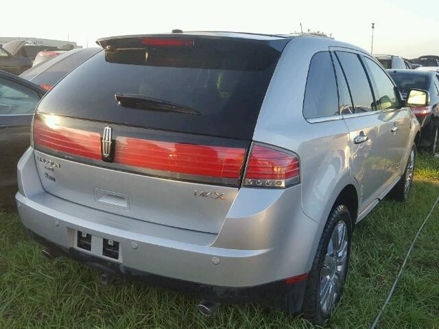 2LMDU88C99BJ05604 - 2009 LINCOLN MKX SILVER photo 4