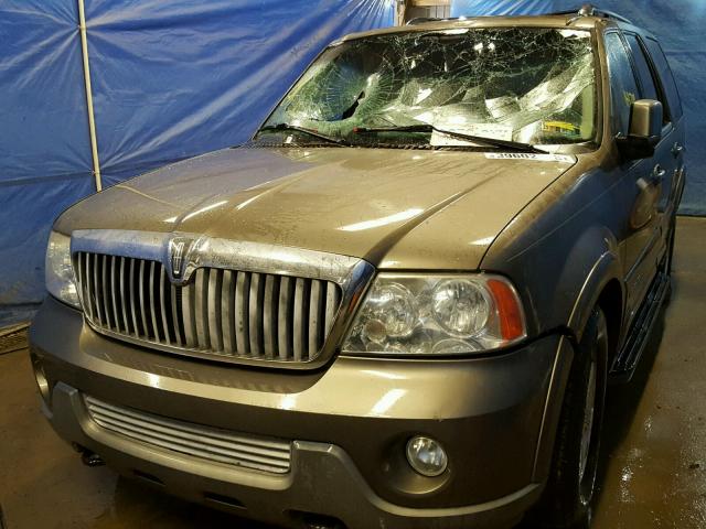 5LMFU28RX3LJ14015 - 2003 LINCOLN NAVIGATOR BROWN photo 9