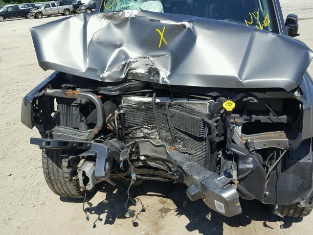 1J8HG58218C175586 - 2008 JEEP COMMANDER GRAY photo 9
