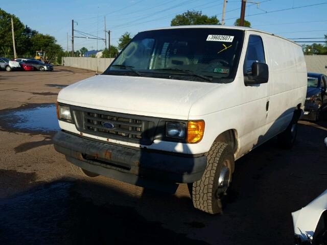 1FTNE24L53HB19059 - 2003 FORD ECONOLINE WHITE photo 2