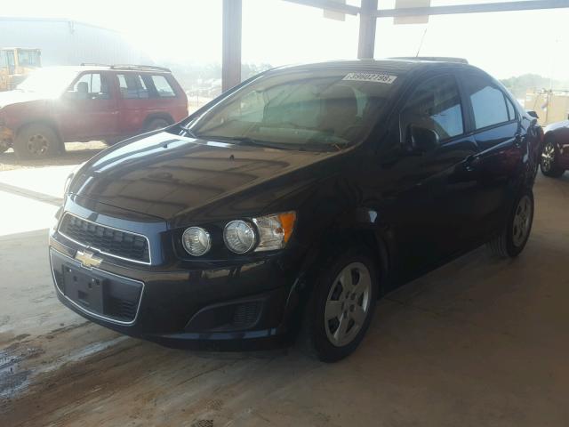 1G1JA5SH0F4131957 - 2015 CHEVROLET SONIC LS BLACK photo 2