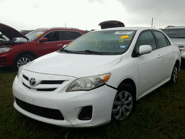 2T1BU4EE3BC622612 - 2011 TOYOTA COROLLA WHITE photo 2