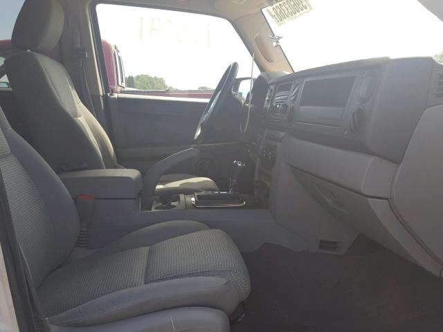 1J8HG48K27C588660 - 2007 JEEP COMMANDER SILVER photo 5