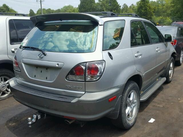 JTJHF10U120257159 - 2002 LEXUS RX 300 SILVER photo 4