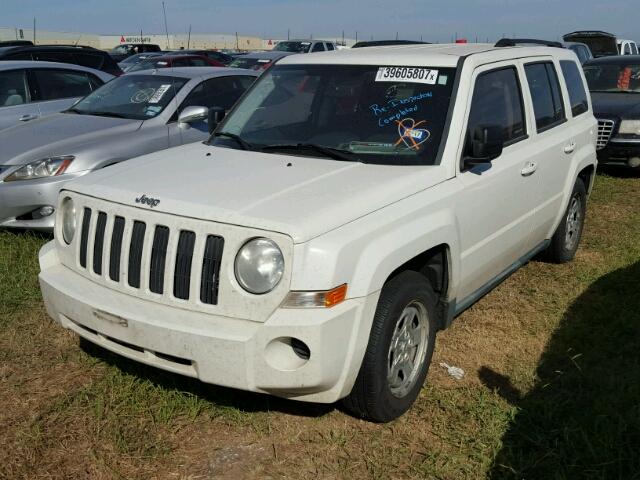 1J4NT2GAXAD506799 - 2010 JEEP PATRIOT SP WHITE photo 2