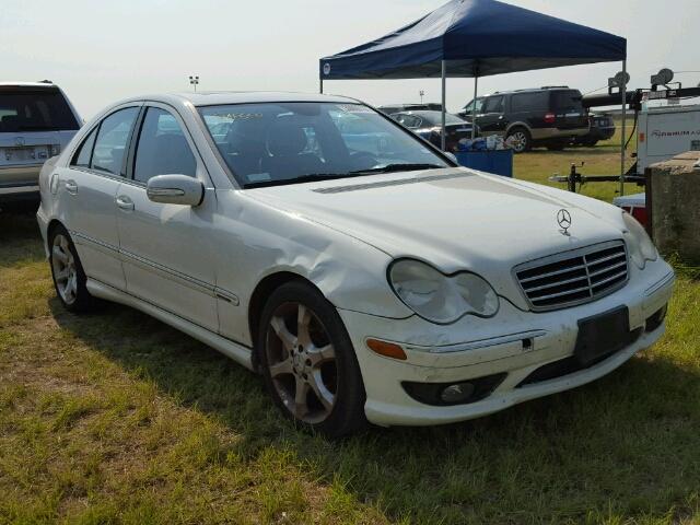 WDBRF52H87A921729 - 2007 MERCEDES-BENZ C 230 WHITE photo 1