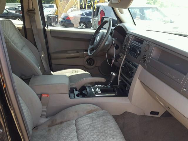 1J8HG48N16C273924 - 2006 JEEP COMMANDER შავი ფოტო 5