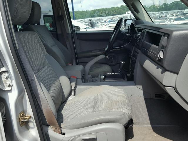 1J8HG48KX7C530537 - 2007 JEEP COMMANDER 银色 照片 5