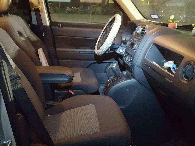 1J4FT28B79D167538 - 2009 JEEP PATRIOT SP GRAY photo 5