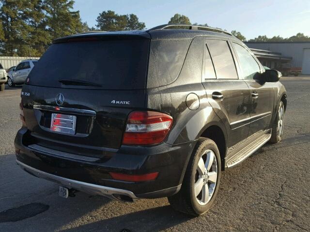 4JGBB86E29A489993 - 2009 MERCEDES-BENZ ML BLACK photo 4