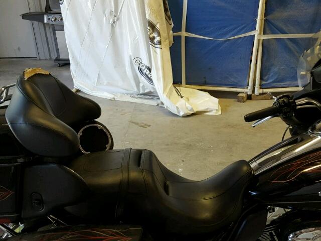 1HD1KEM16CB600639 - 2012 HARLEY-DAVIDSON FLHTK ELEC 黑色 照片 6