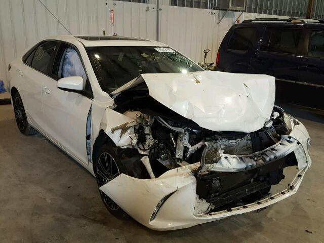 4T1BF1FK4GU513370 - 2016 TOYOTA CAMRY LE თეთრი ფოტო 1