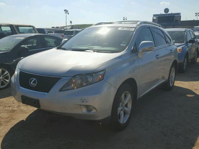 2T2BK1BA4BC098596 - 2011 LEXUS RX SILVER photo 2