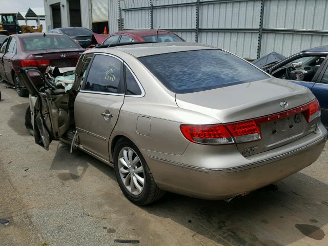 KMHFC46F26A128629 - 2006 HYUNDAI AZERA SE GOLD photo 3