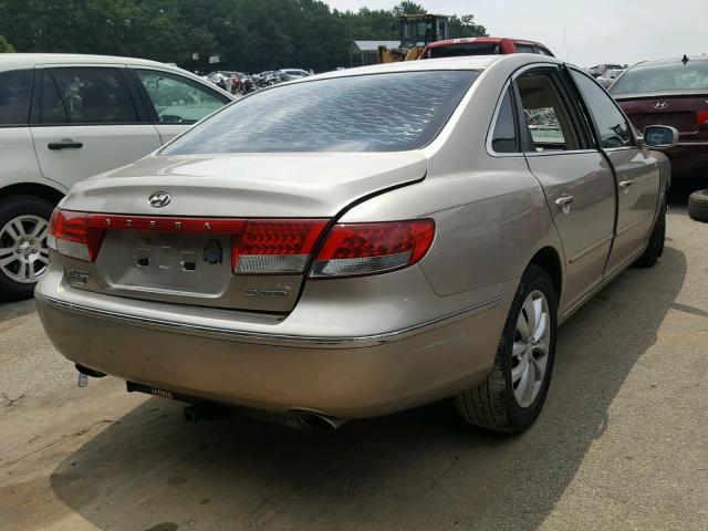 KMHFC46F26A128629 - 2006 HYUNDAI AZERA SE GOLD photo 4