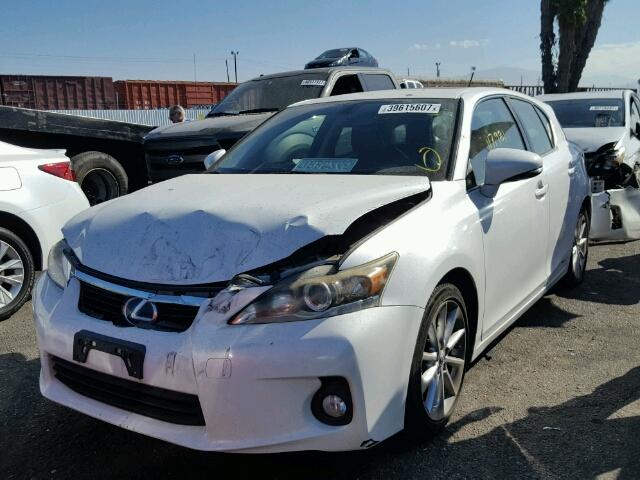 JTHKD5BH7B2031183 - 2011 LEXUS CT 200 WHITE photo 2